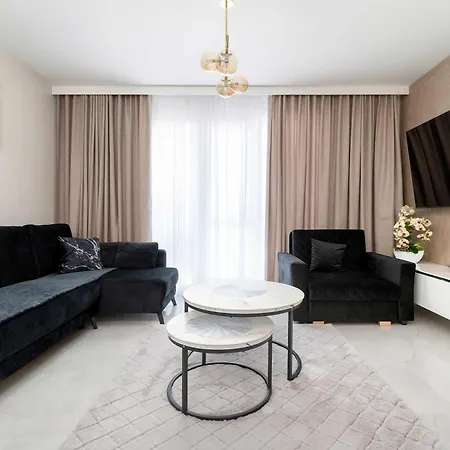 Elegancki Z Miejscem Parkingowym I Balkonem W łebie By Renters * Łeba
