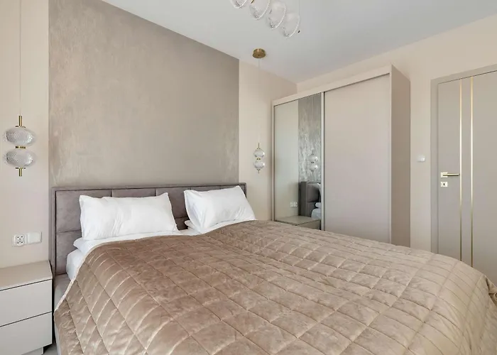 Apartament Elegancki Z Miejscem Parkingowym I Balkonem W łebie By Renters *