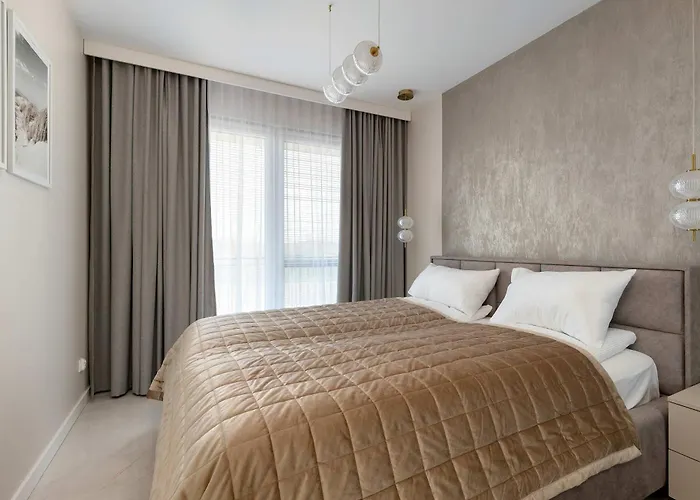 Elegancki Z Miejscem Parkingowym I Balkonem W łebie By Renters * Łeba